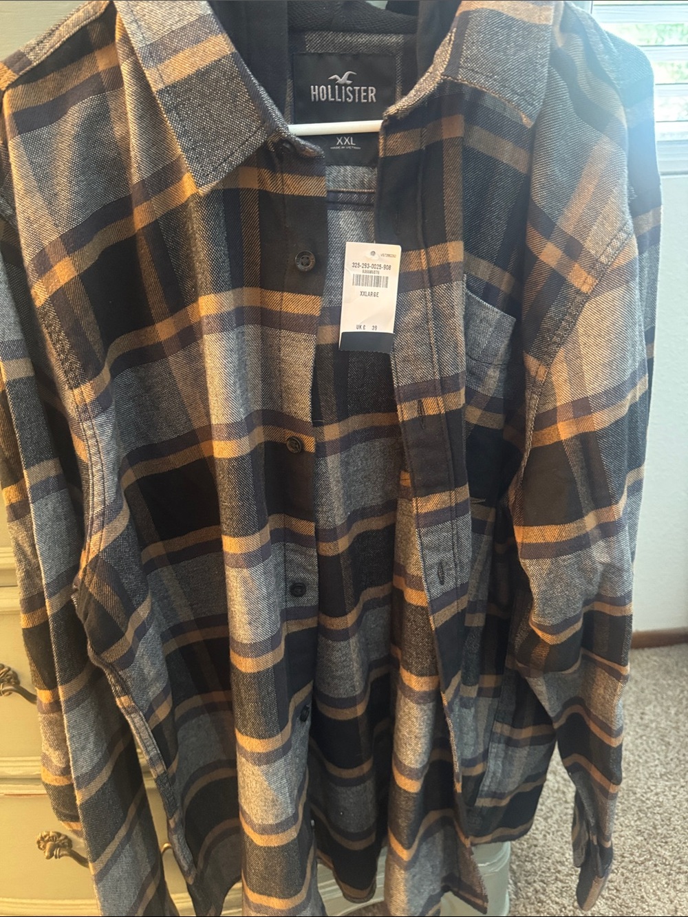 Hollister Men's Plaid Button-Up Shirt in Black, Gray & Brown NWT